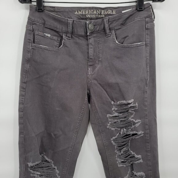 American Eagle Women Gray Mid Rise Tomgirl Distressed Regular Jeans Size 2 - Picture 2 of 12
